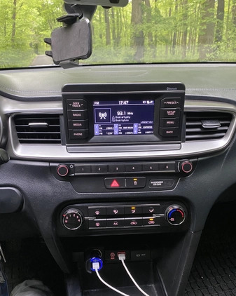 Kia Ceed cena 56900 przebieg: 61000, rok produkcji 2019 z Poznań małe 631